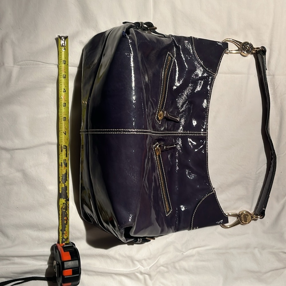 Dooney&Bourke patent leather purse - Picture 5 of 8